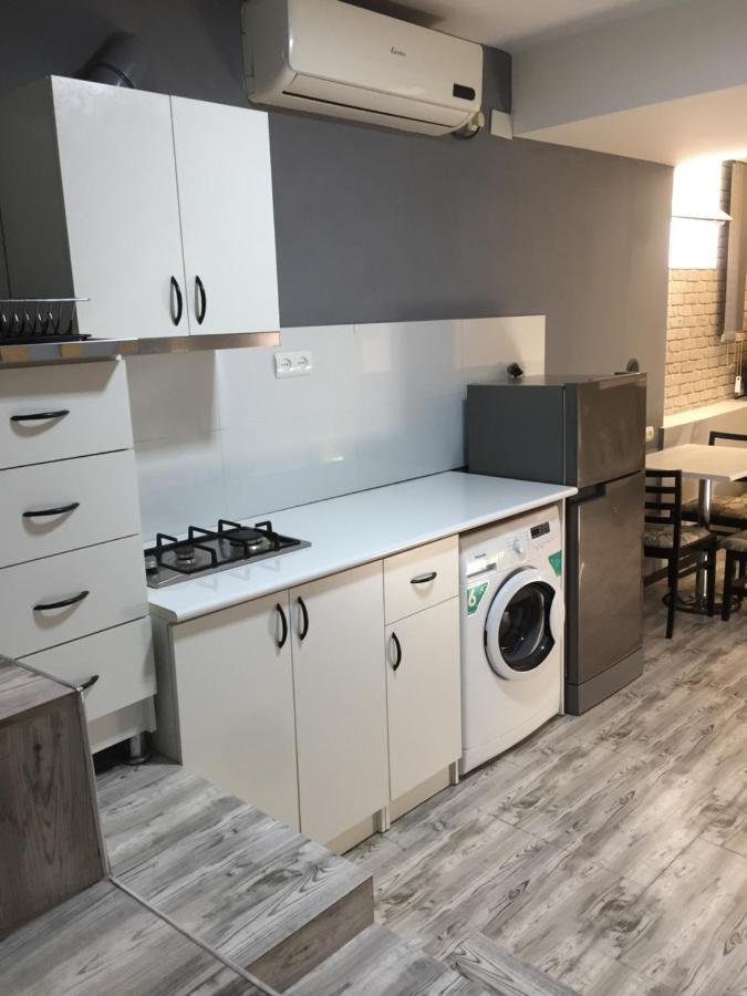 Villa Дом 33 Возле Клиники Астхик Erevan Esterno foto