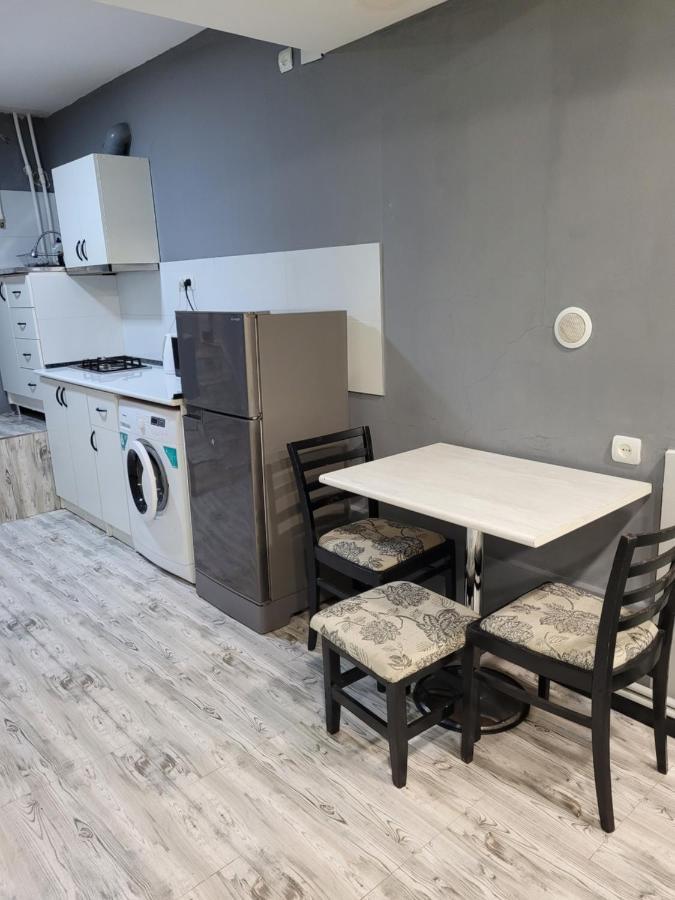 Villa Дом 33 Возле Клиники Астхик Erevan Esterno foto