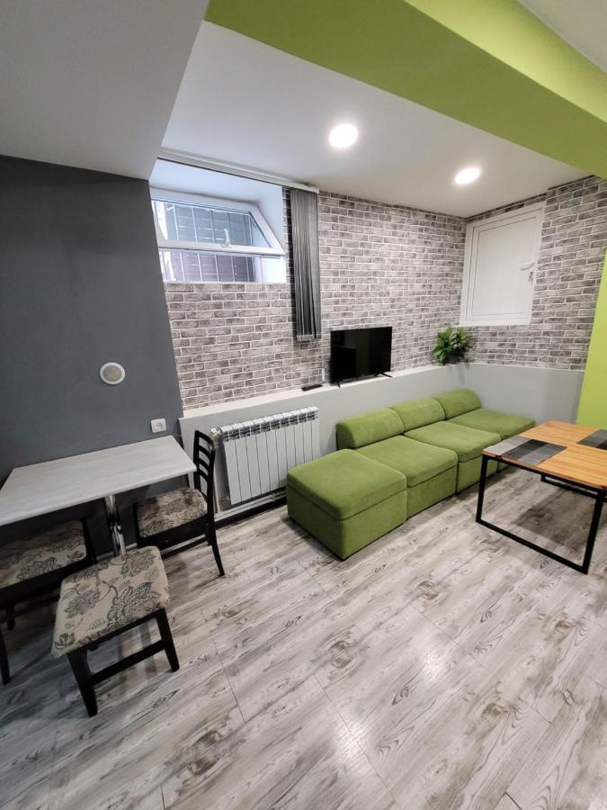 Villa Дом 33 Возле Клиники Астхик Erevan Esterno foto