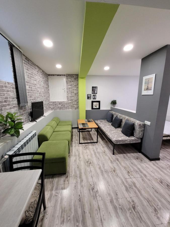 Villa Дом 33 Возле Клиники Астхик Erevan Esterno foto