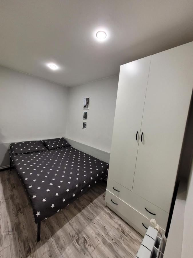 Villa Дом 33 Возле Клиники Астхик Erevan Esterno foto